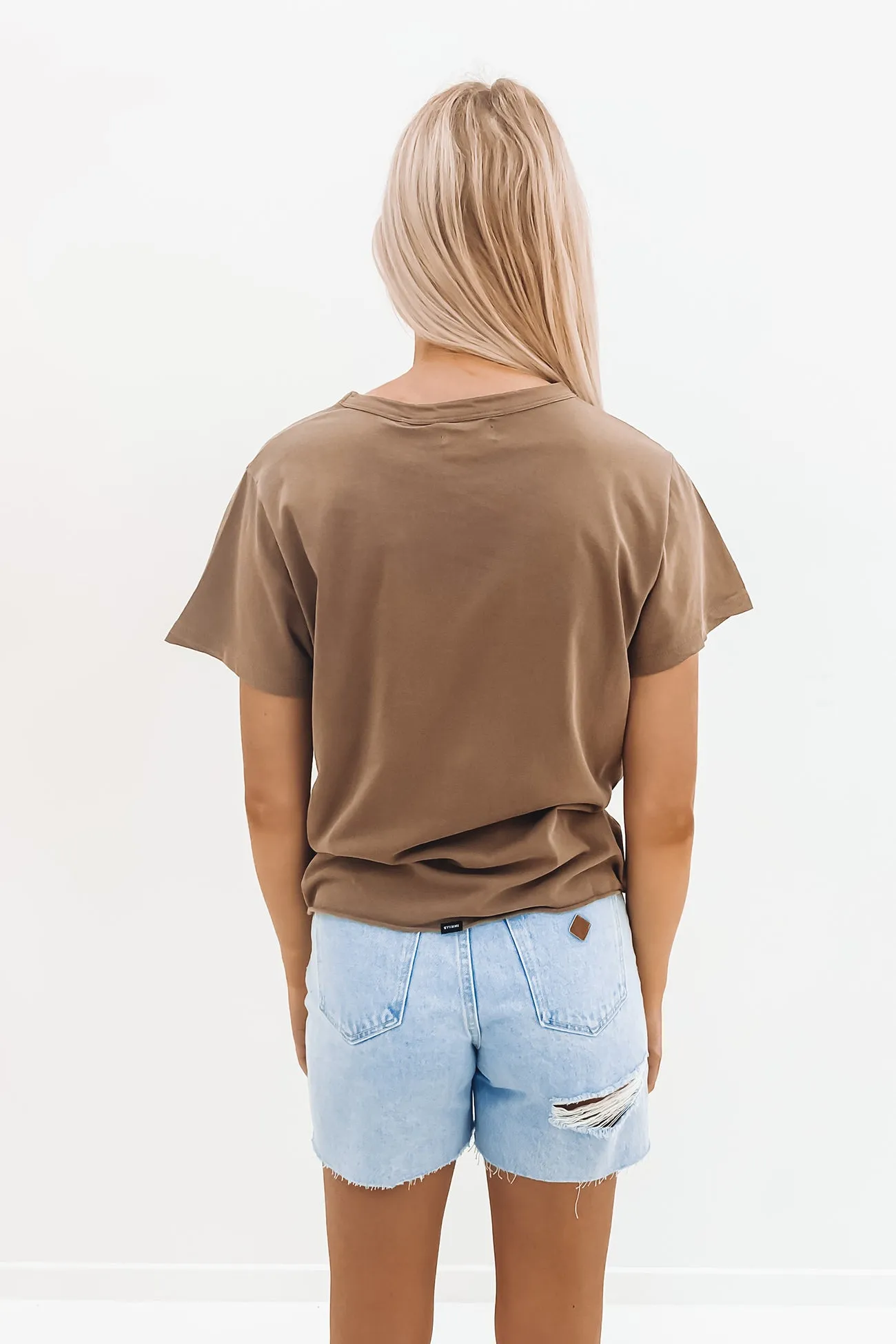 Minimal Thrills Relaxed Tee Walnut