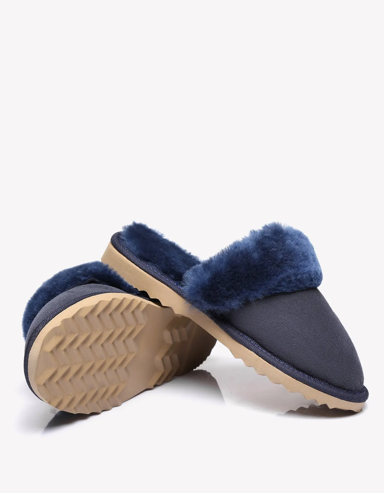 URBAN UGG® Collar Scuff