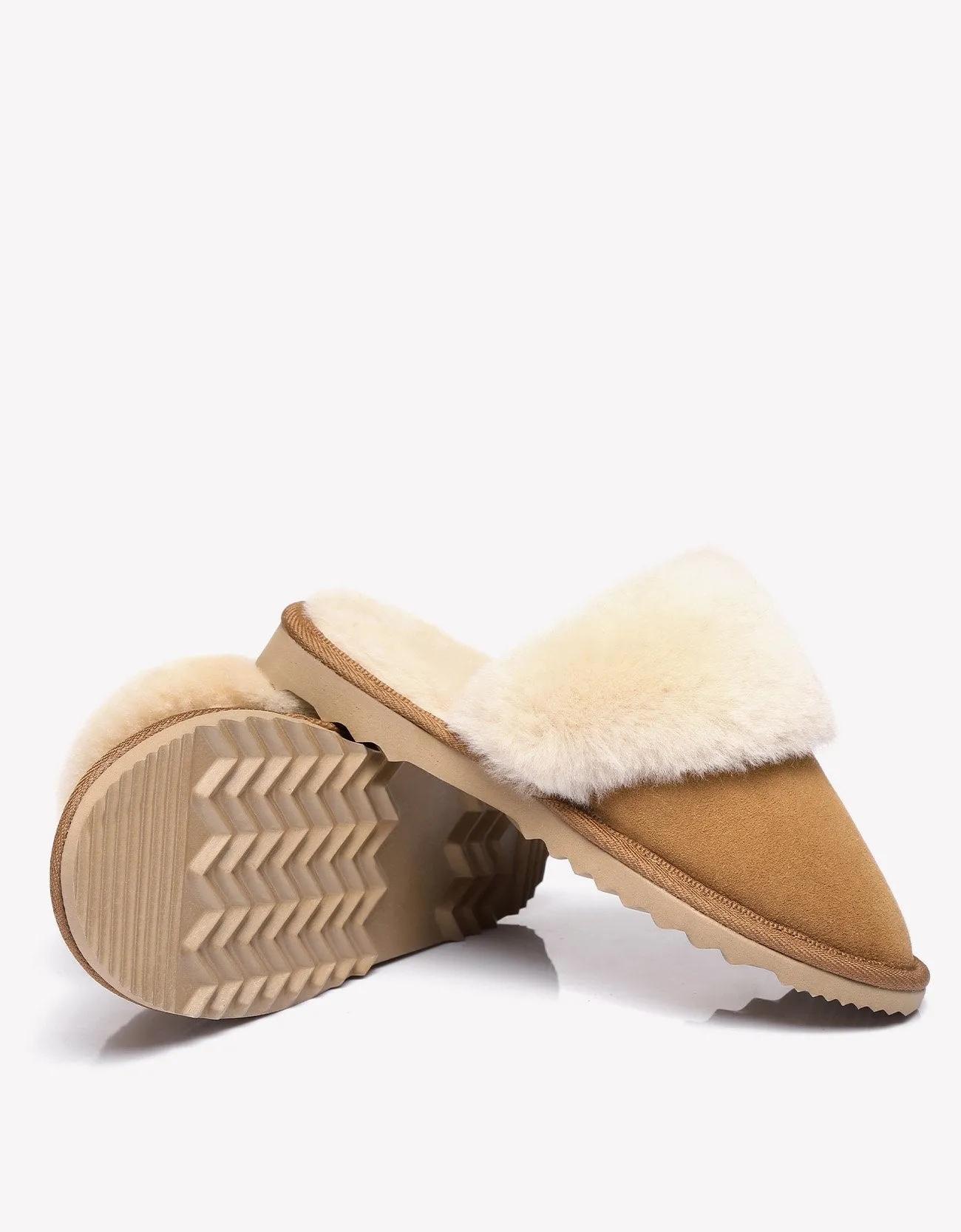 URBAN UGG® Collar Scuff